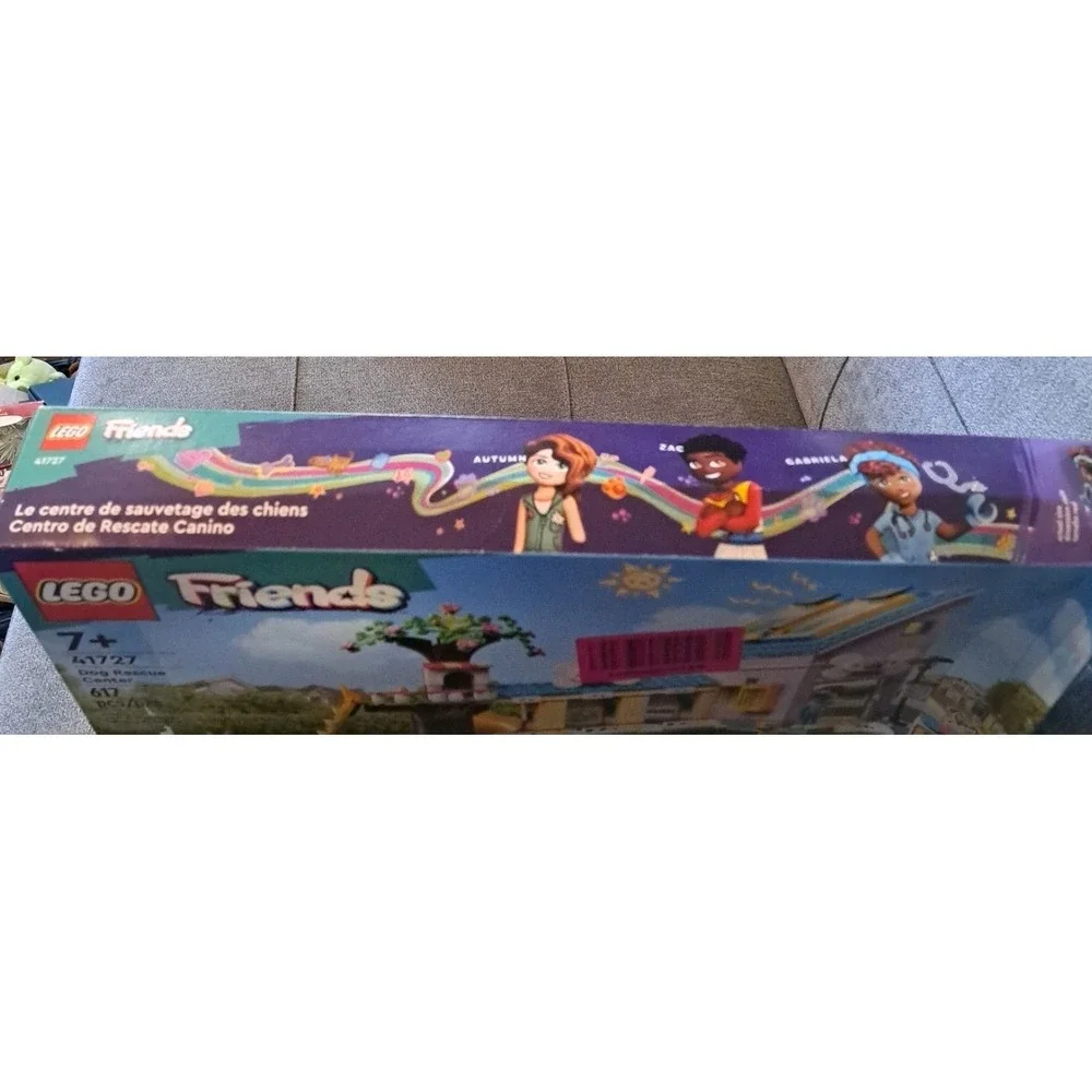 LEGO FRIENDS Dog Rescue Center (41727)‎  617 PCS Damaged but sealed box complete